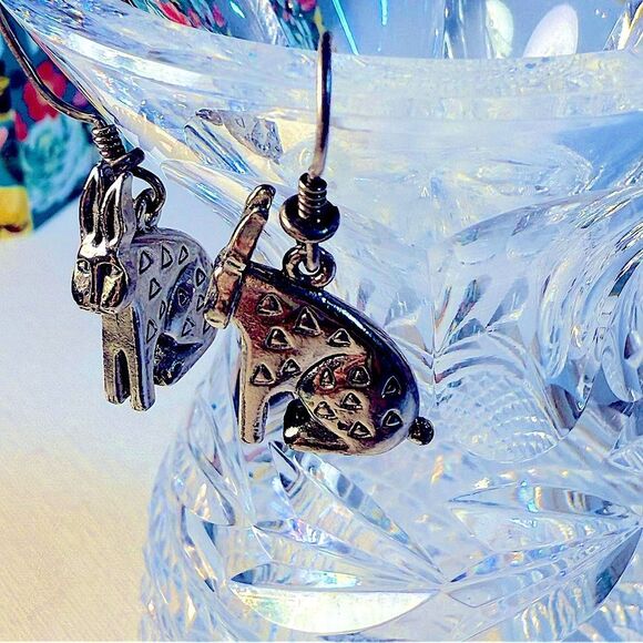 Laurel Burch Silver rabbit Animal vintage Charm Earrings - Picture 1 of 6